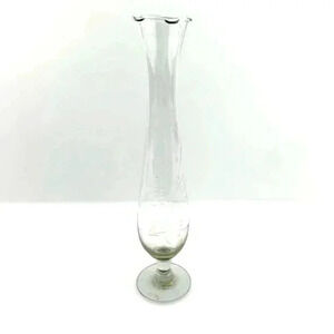 VTG‎ 9.5" Tall Clear Glass Vase Floral Pattern Design Made in Mexico